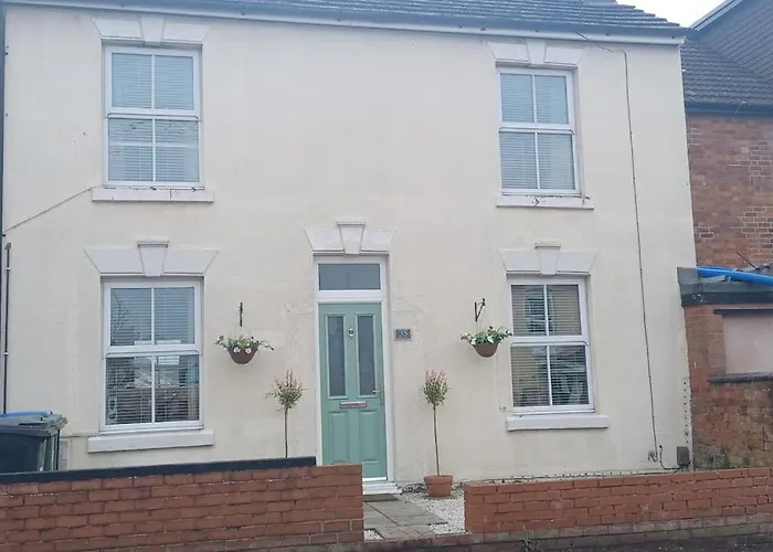 Rugby Town Centre House Close To Rugby Train Station And Rugby School