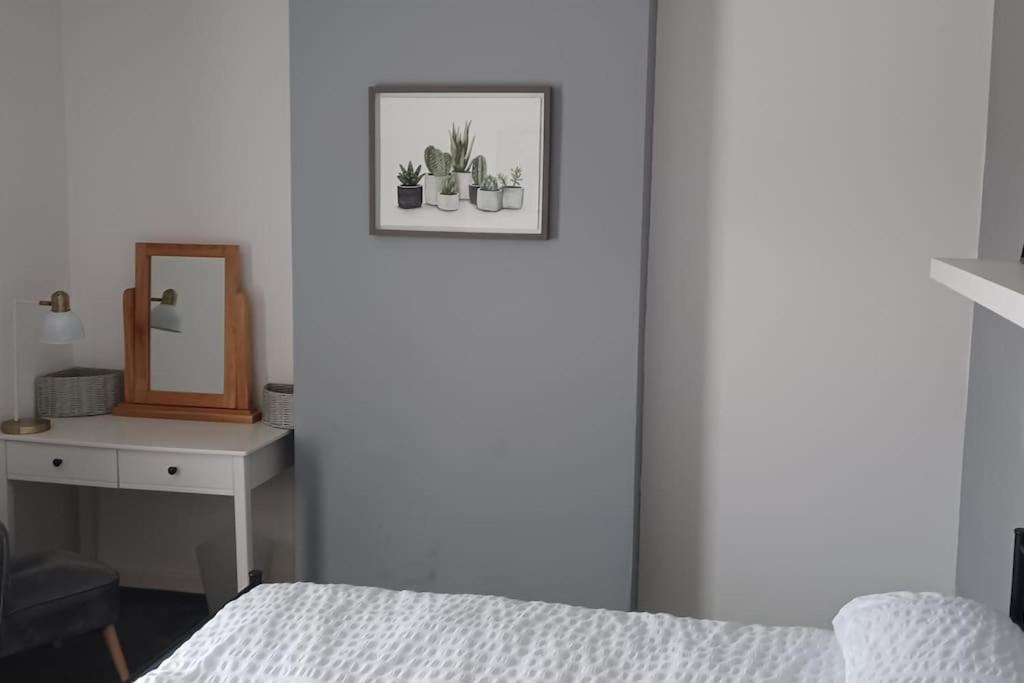 Holiday home Town Centre House Close To Train Station And School *