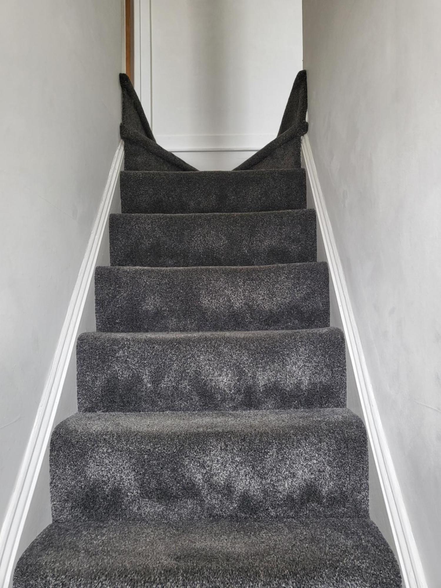 Town Centre House Close To Train Station And School *